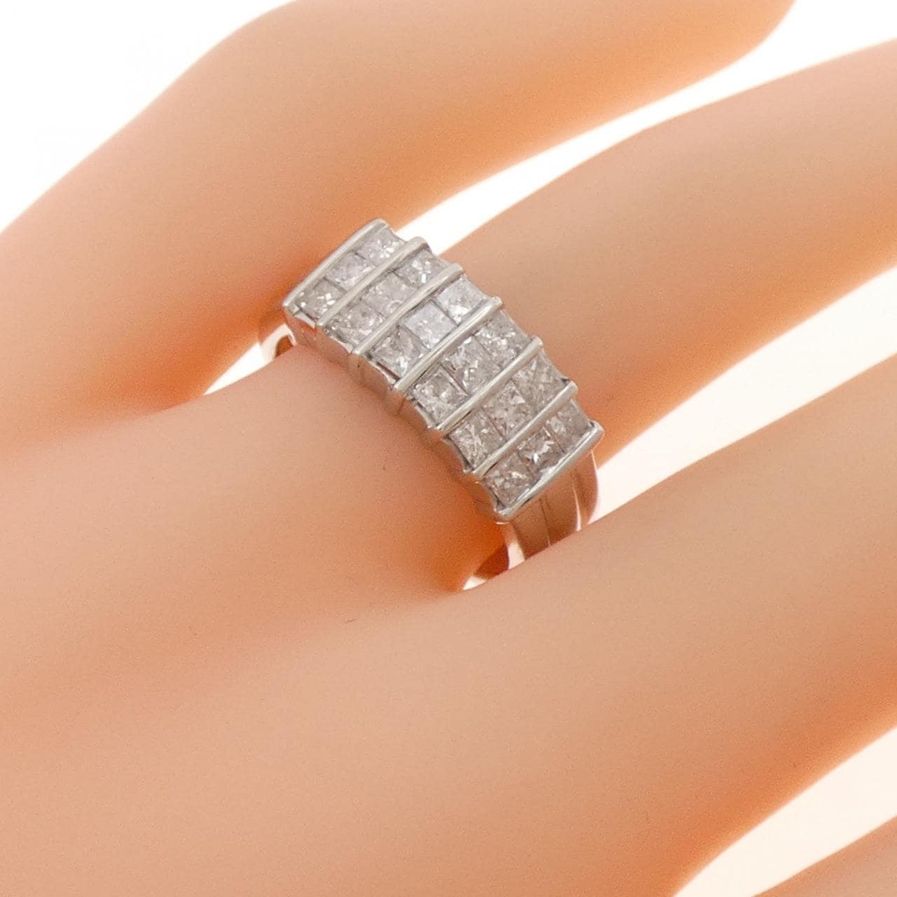 K18WG ダイヤモンド リング 1.00CT