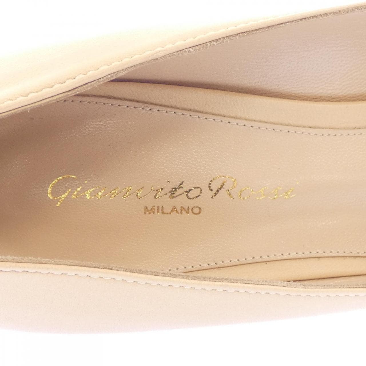 ジャンヴィトロッシ GIANVITO ROSSI パンプス