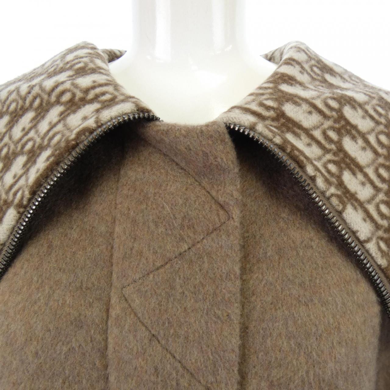 クリスチャンディオール CHRISTIAN DIOR ディオールオブリーク OBLIQUE 310M37A1375 ケープ