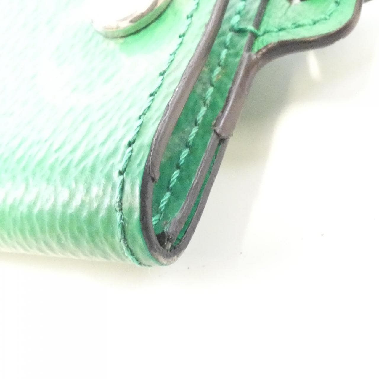 ルイヴィトン モノグラム エクリプス ポルト カルト オン ストラップ M83153 パスケース