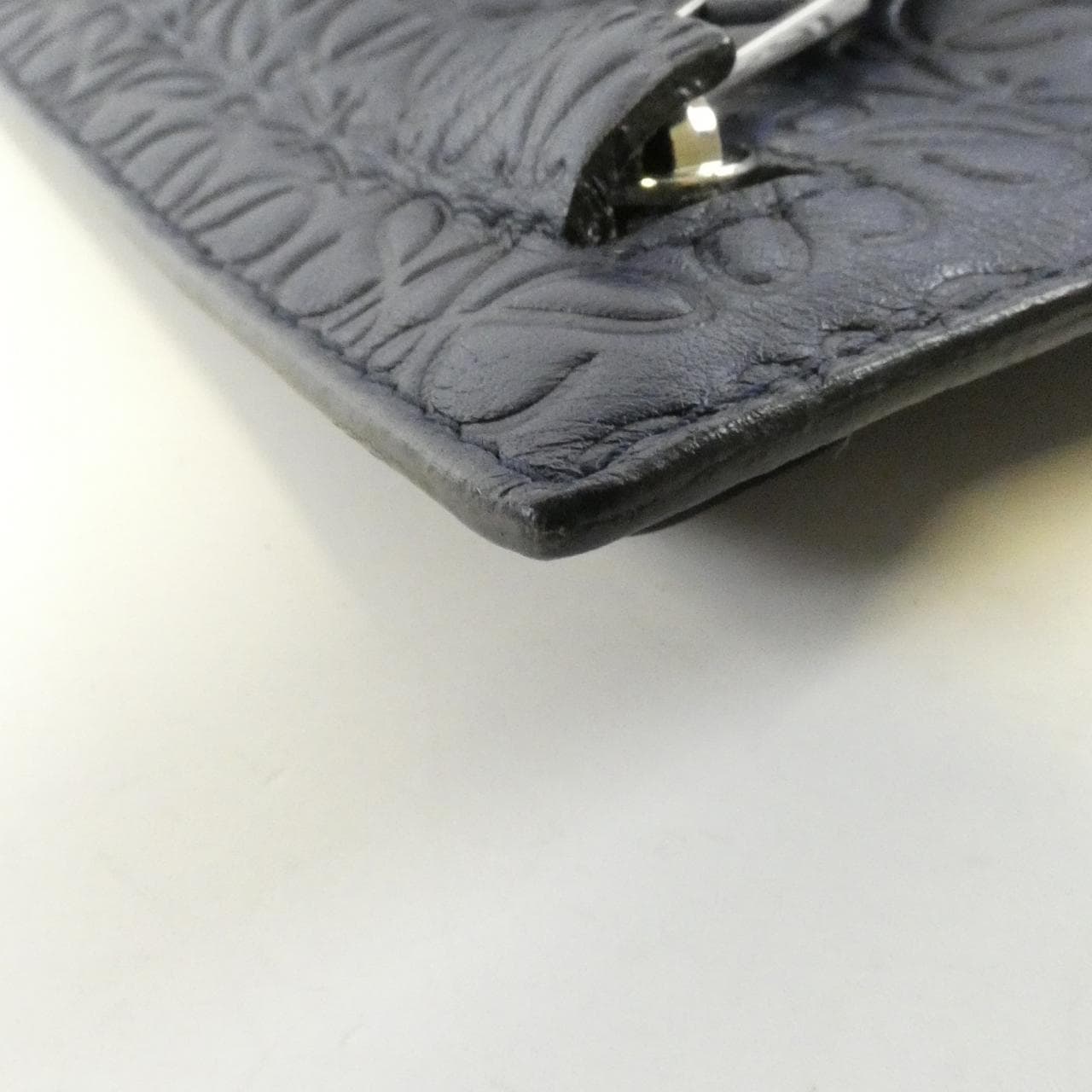 ロエベ ティー ポーチ 107 55 K05 バッグ