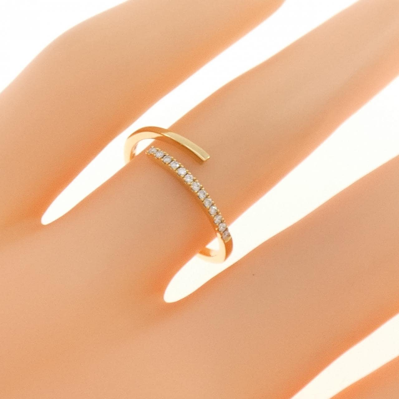 アーカー ティナレイ リング 0.05CT