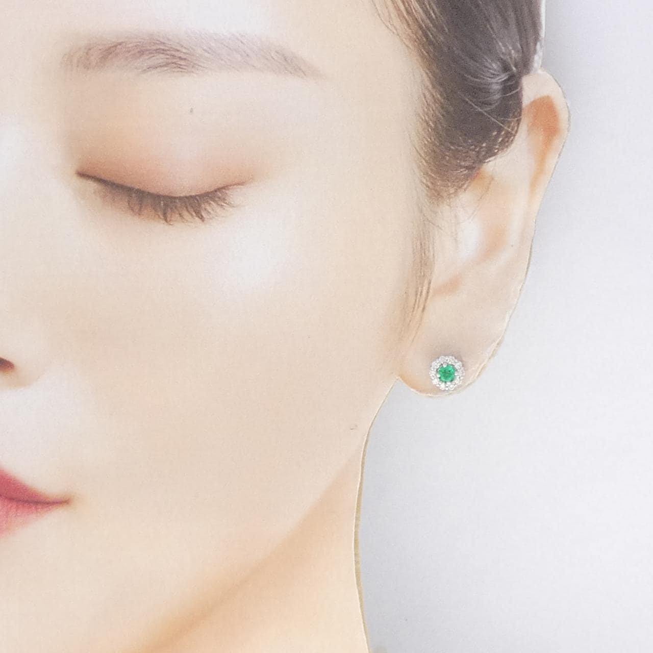 K18WG エメラルド ピアス 0.38CT