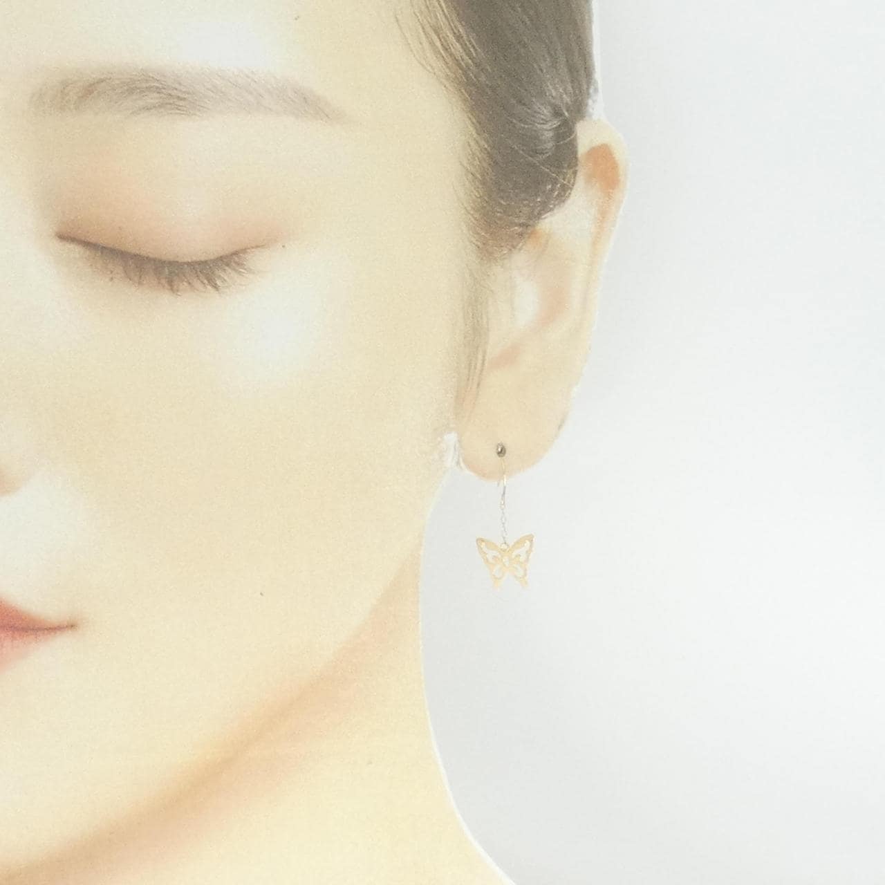 [BRAND NEW] K18YG butterfly earrings