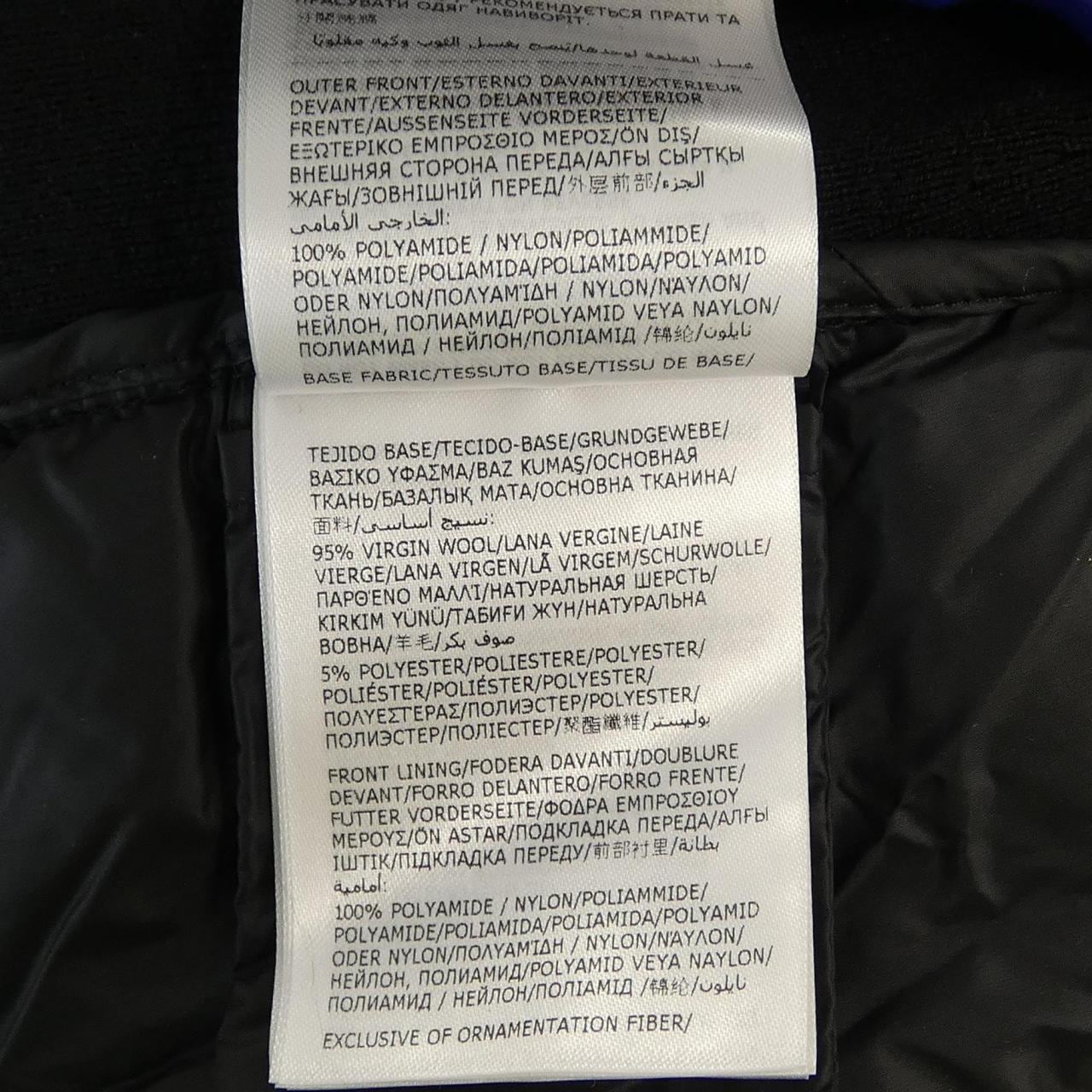 モンクレール MONCLER 10939B00006 M1122 ダウンジャケット