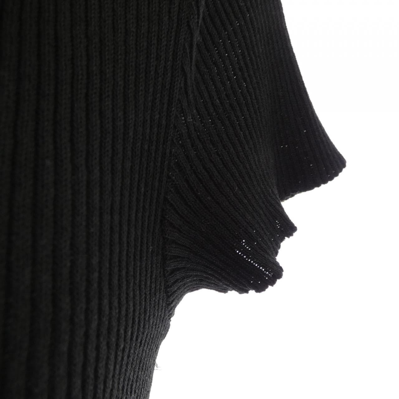 【ヴィンテージ】シャネル CHANEL P28461K00111 06P ニット