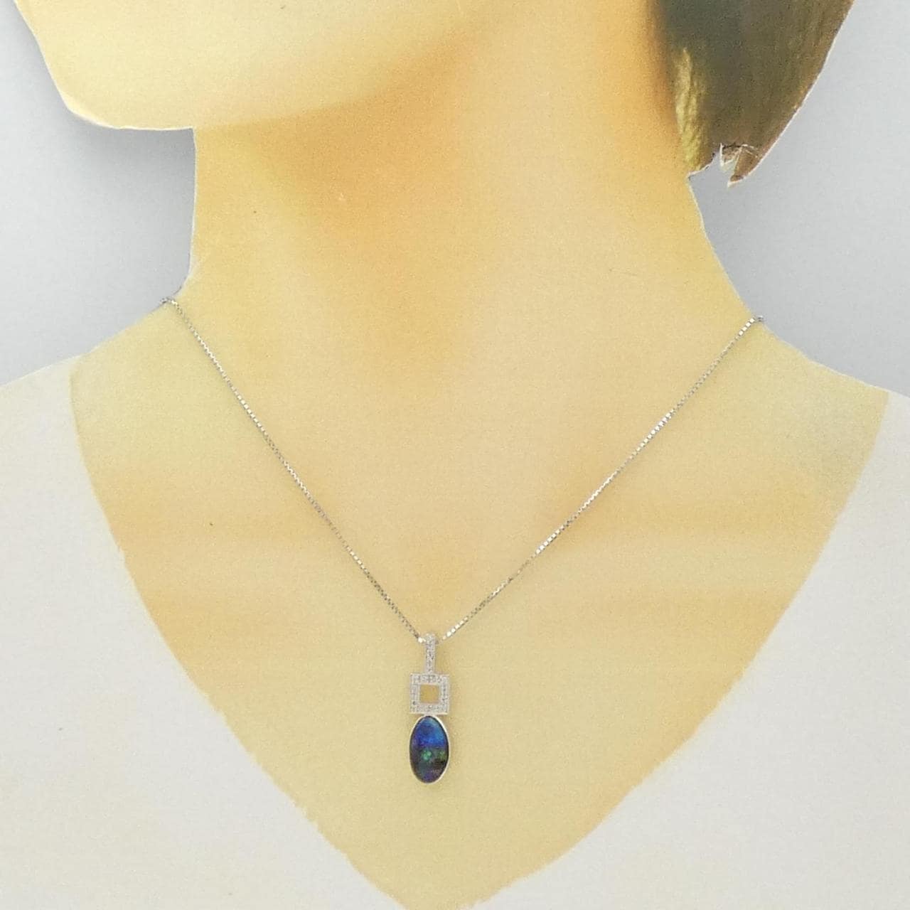 K18WG Boulder OPAL Necklace 3.16CT