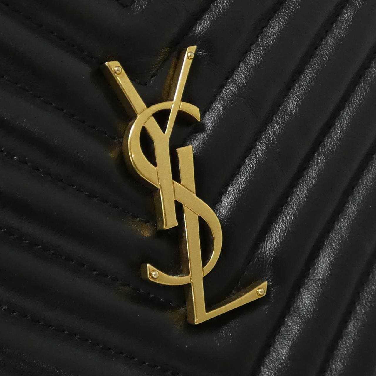 サンローラン ルー M 612544 DV707 ショルダーバッグ