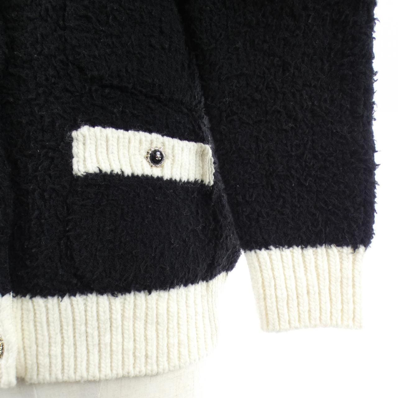 シャネル CHANEL P80705K11686 カーディガン