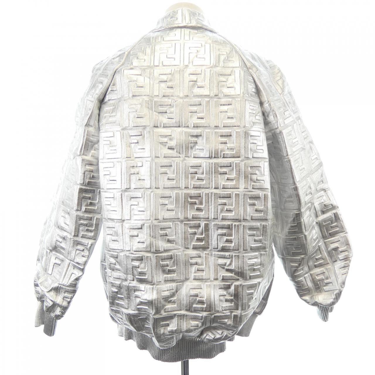 フェンディ FENDI NICKI MINAJ FPJ003 AB9J レザージャケット