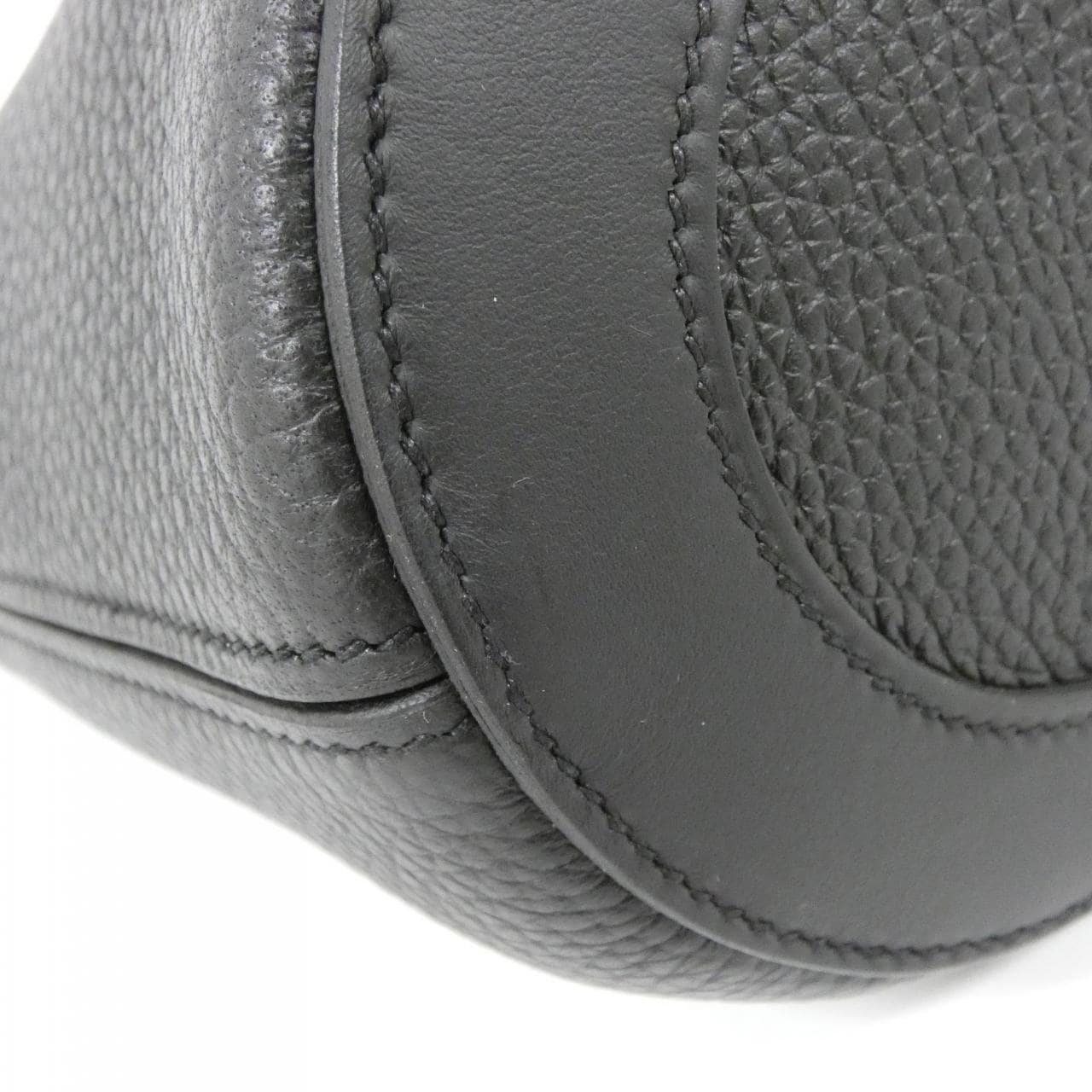 エルメス イン ザ ループ 18cm 084274CK バッグ
