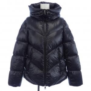 モンクレール MONCLER ダウンジャケット