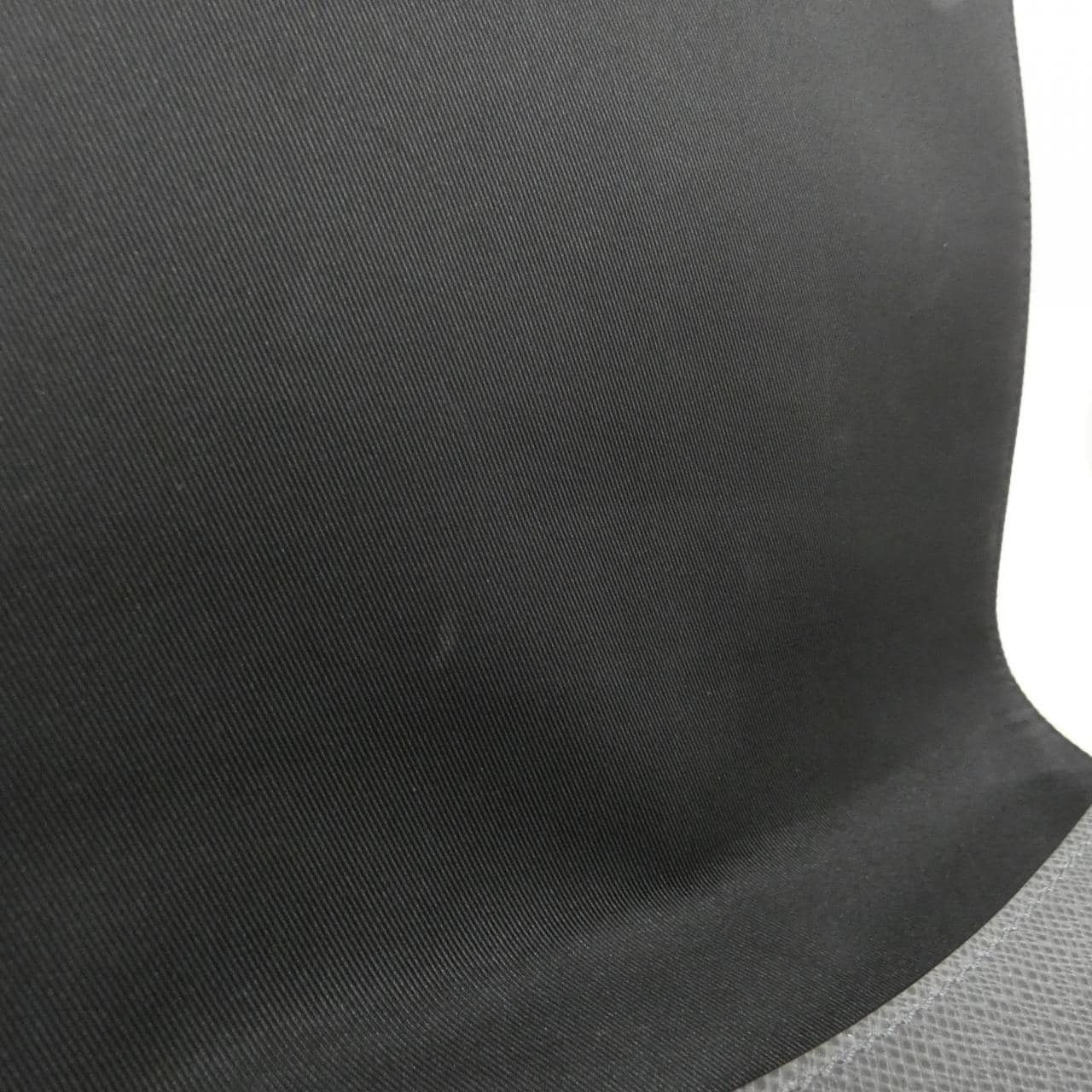 ルイヴィトン タイガ ニュー フラップ メッセンジャー M30808 ショルダーバッグ