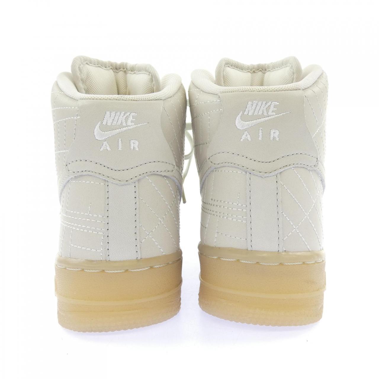 ナイキ NIKE 704010-001 スニーカー