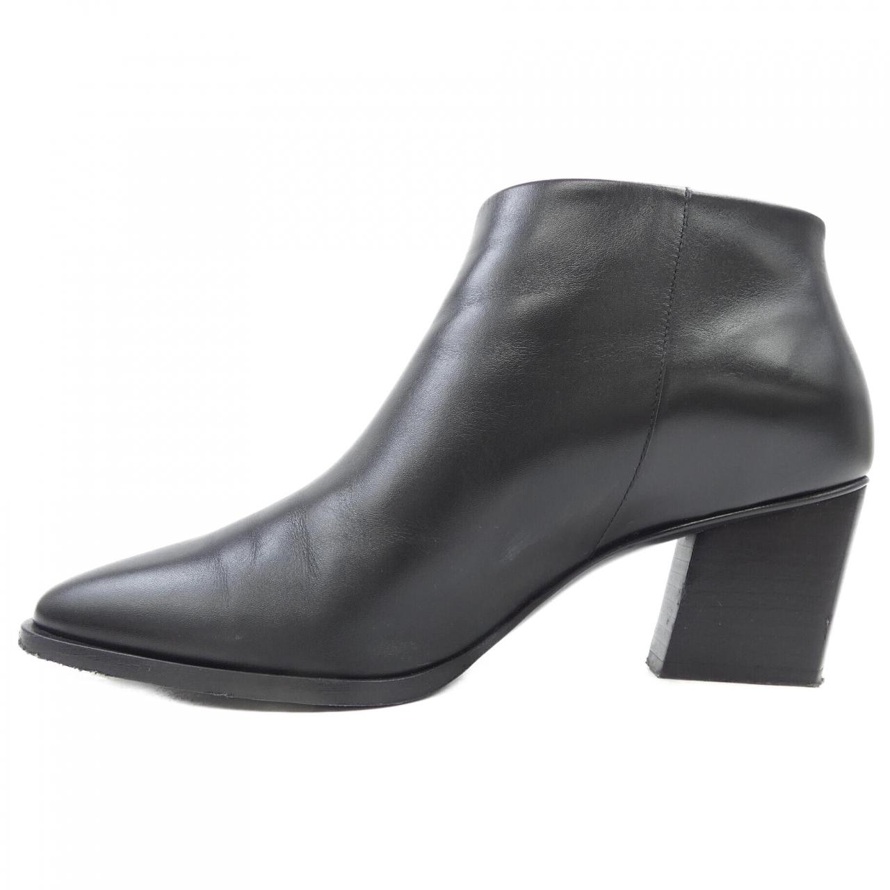 ロジェヴィヴィエ ROGER VIVIER ブーツ