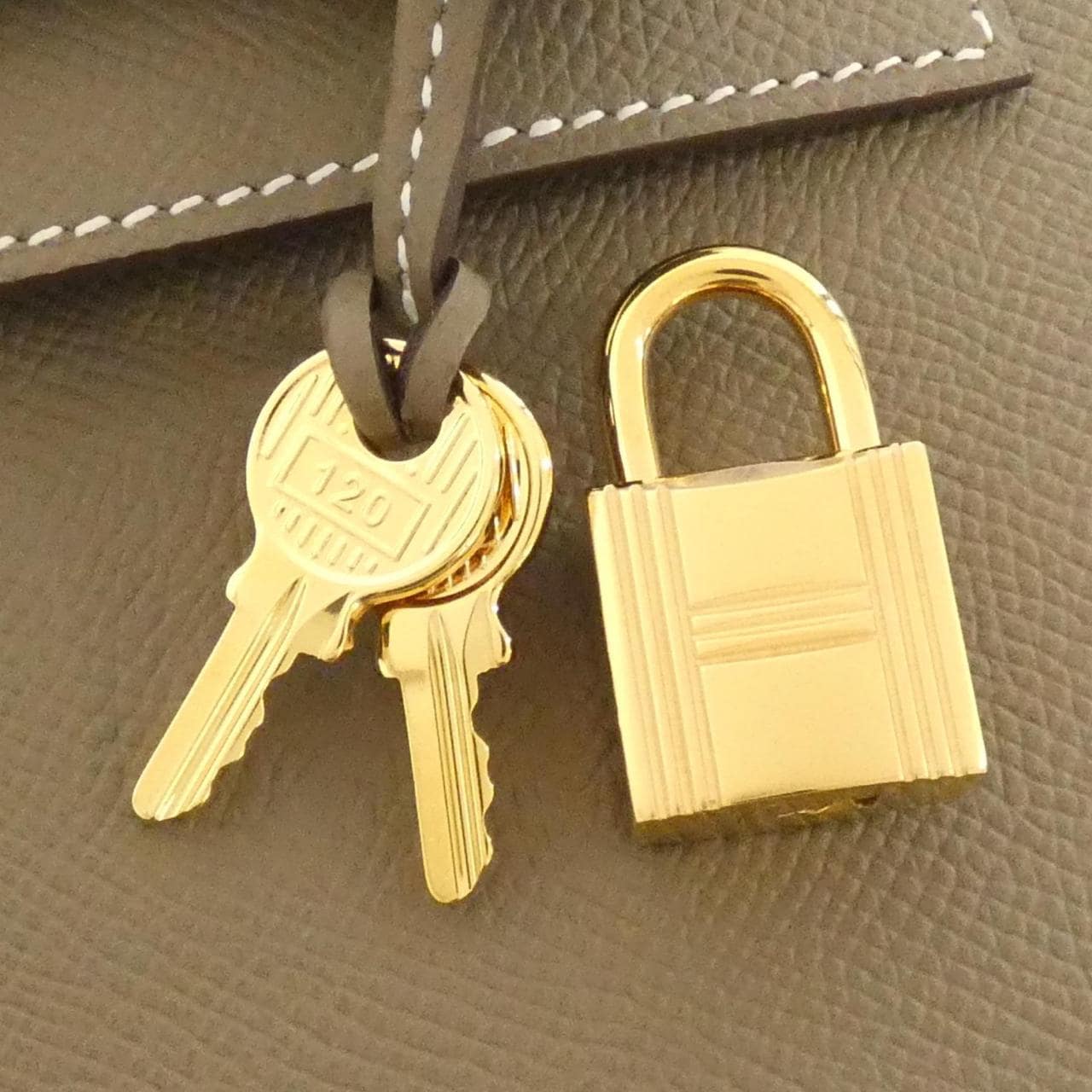 HERMES Kelly 25 厘米 038416CC 包