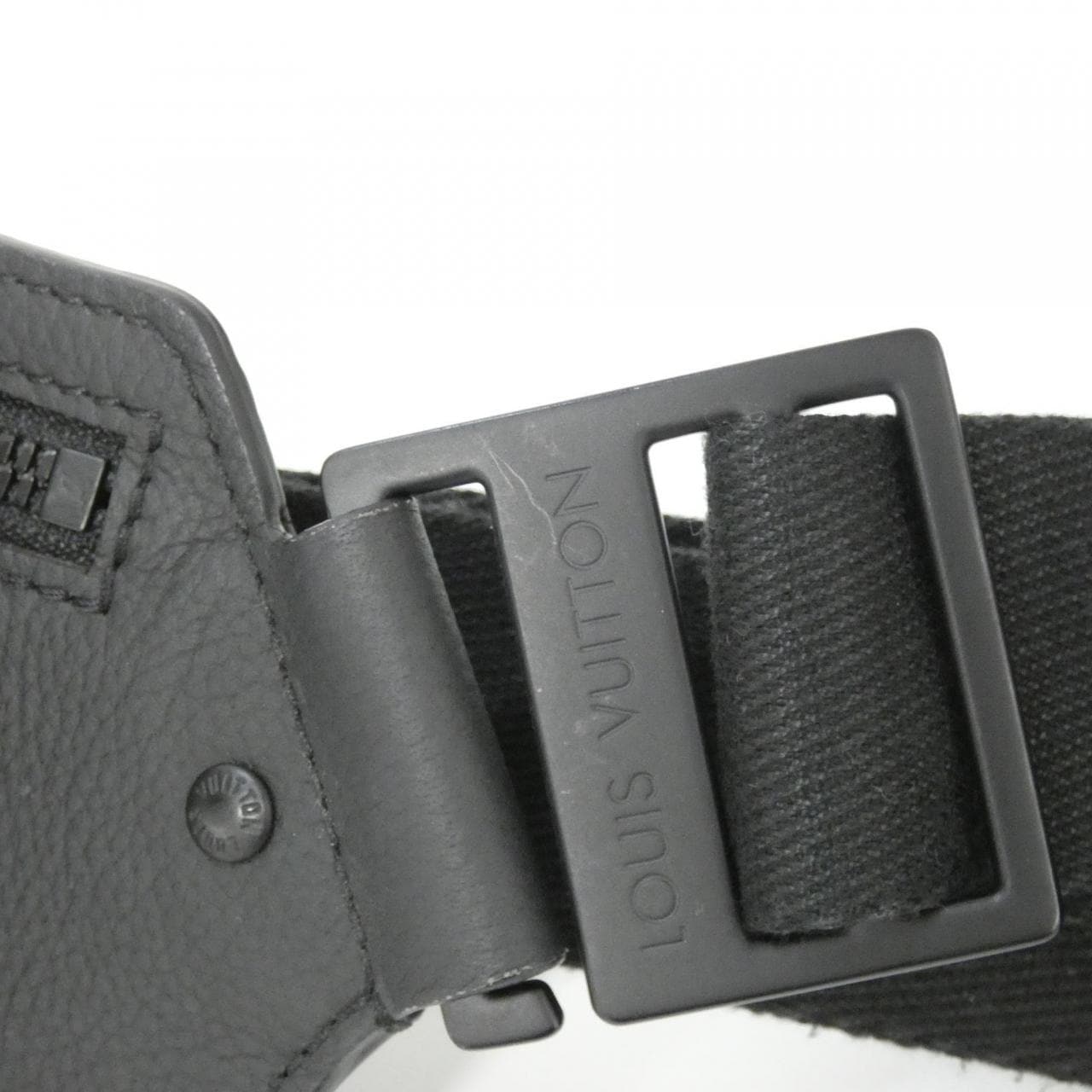 ルイヴィトン LVアエログラム テイクオフ スリング M57081 ショルダーバッグ