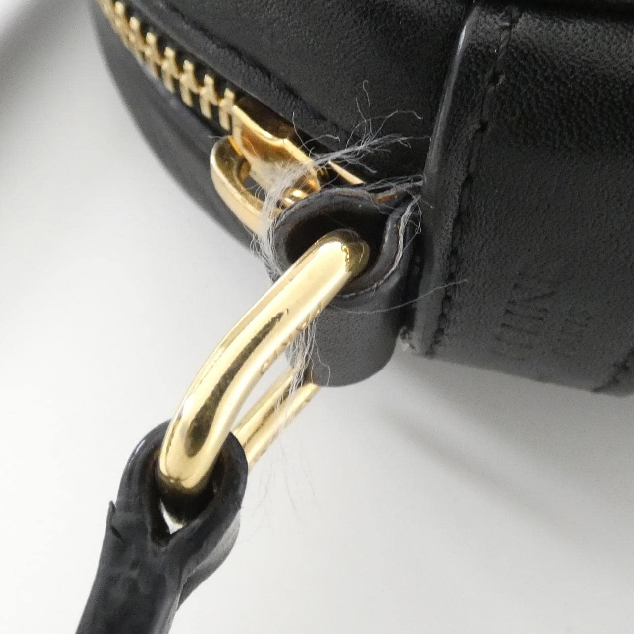 セリーヌ C チャーム ミディアム 188353BFH ショルダーバッグ