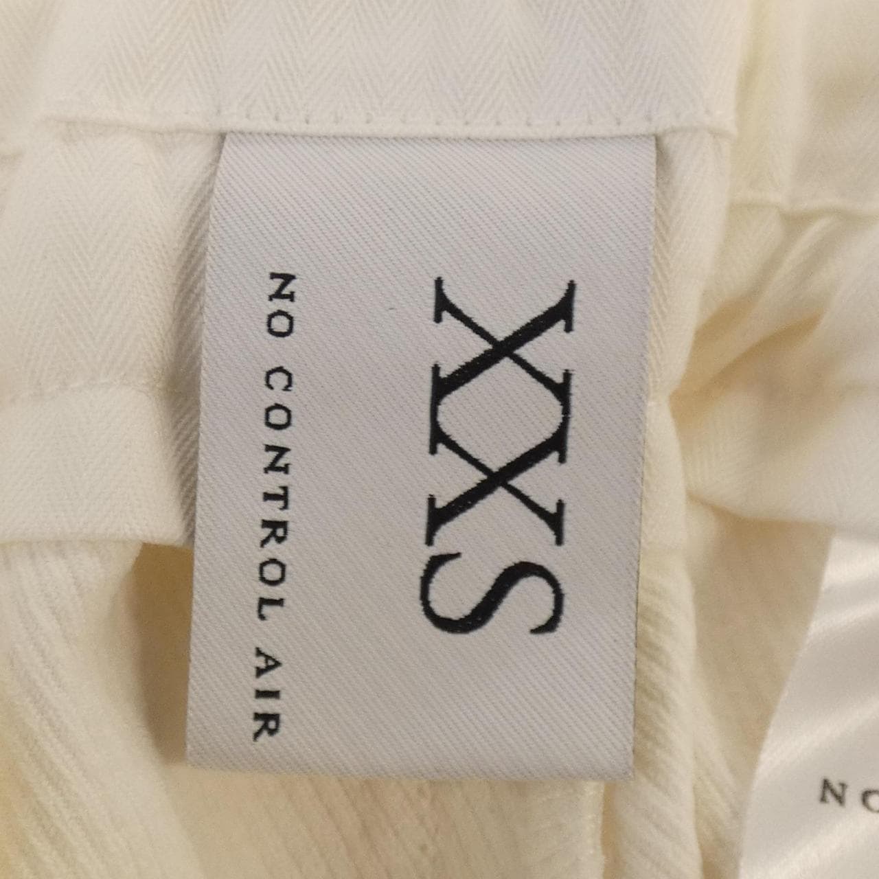 NO CONTROL AIR パンツ