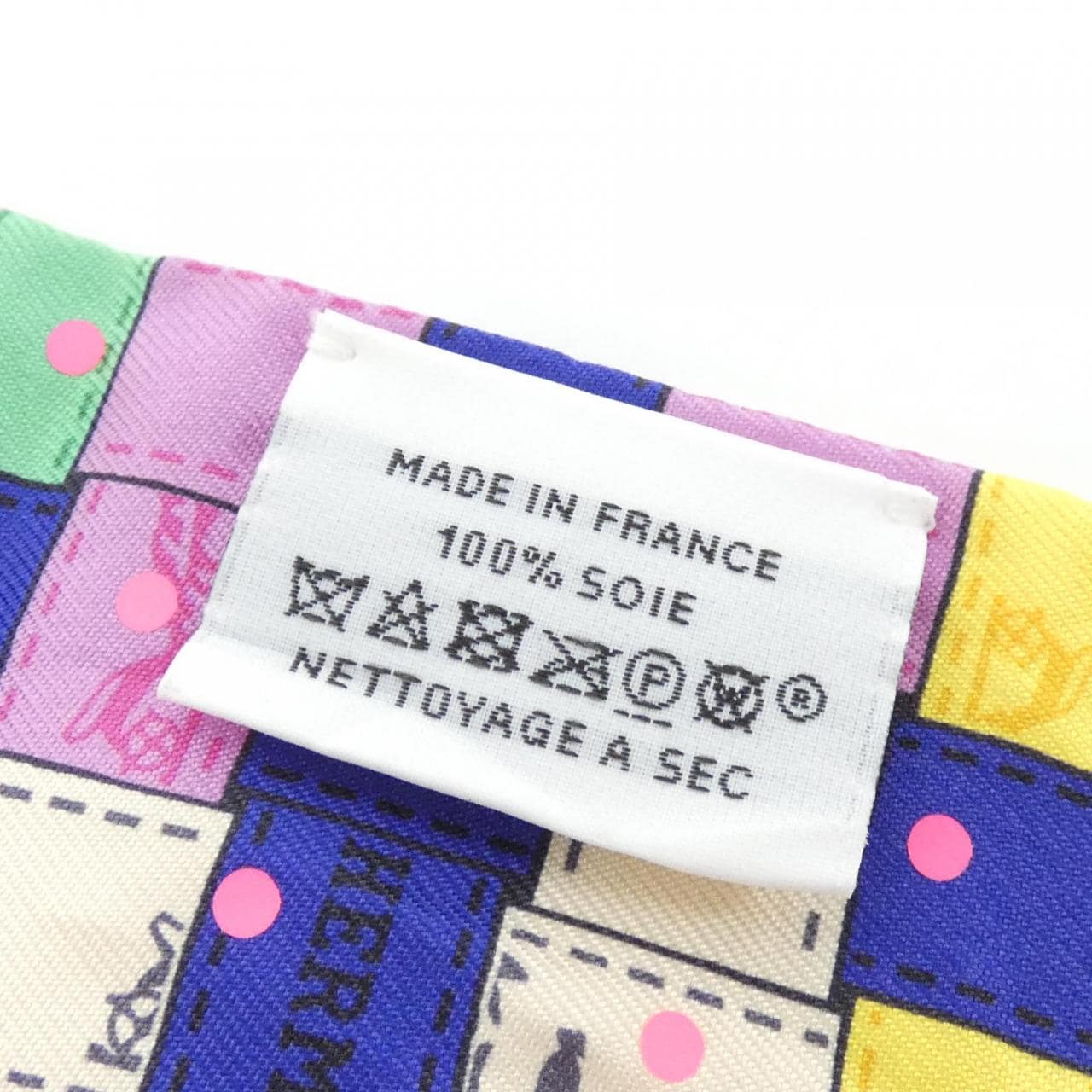 エルメス TWILLT PLUMETIS 068083S スカーフ