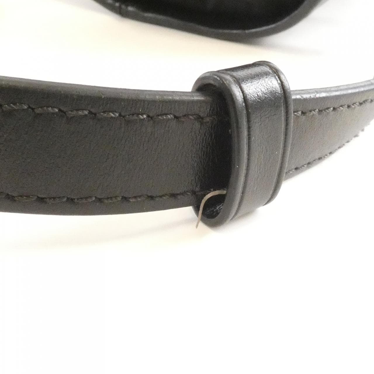 LOUIS VUITTON Monogram Shadow Chalk Nano 包 M44628 单肩包