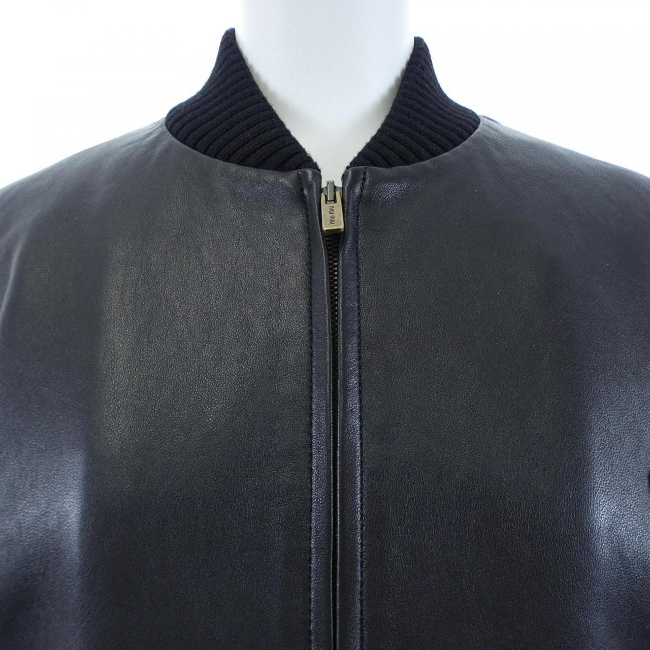 ミュウミュウ MIU MIU MIU MIU ロゴ MPV905 SOOO 1420 レザージャケット