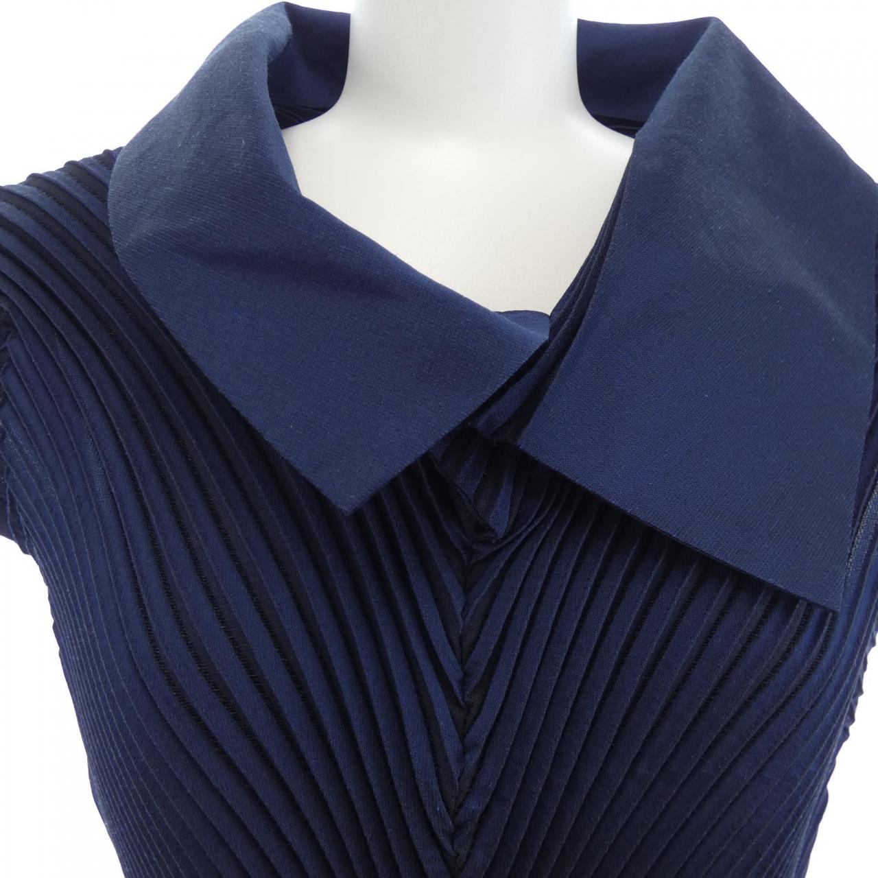 イッセイミヤケ ISSEY MIYAKE IM63F007 トップス