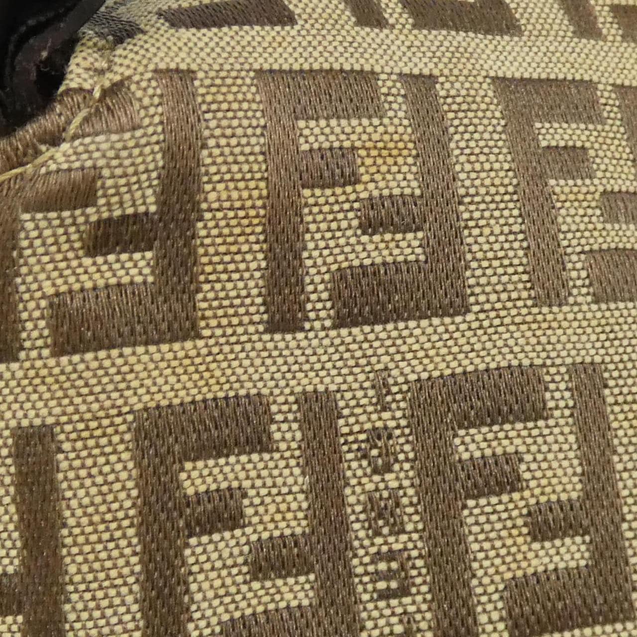 【ヴィンテージ】フェンディ マンマ バゲット 8BR001 NY1 ショルダーバッグ