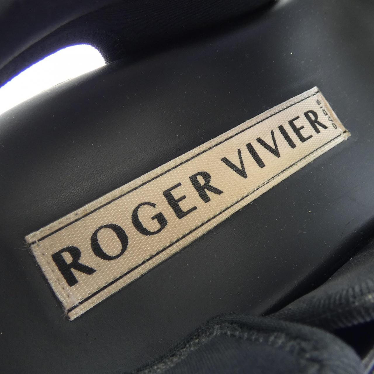 ロジェヴィヴィエ ROGER VIVIER ヴィヴ ラン ストラス バックル サンダル