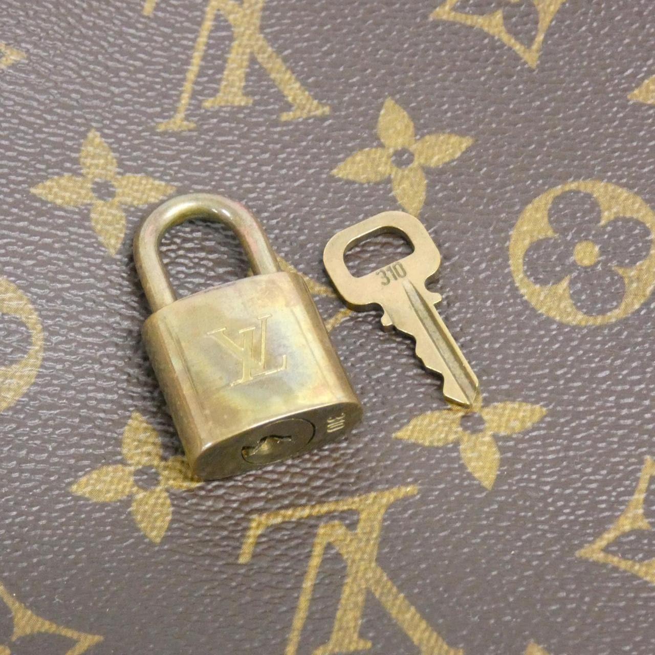 ルイヴィトン モノグラム キャリーオール M40074 ボストンバッグ