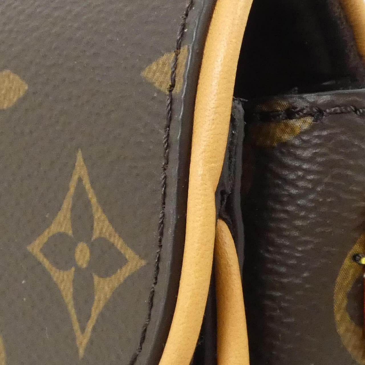 ルイヴィトン モノグラム ポシェット カミーユ M13566 ショルダーバッグ