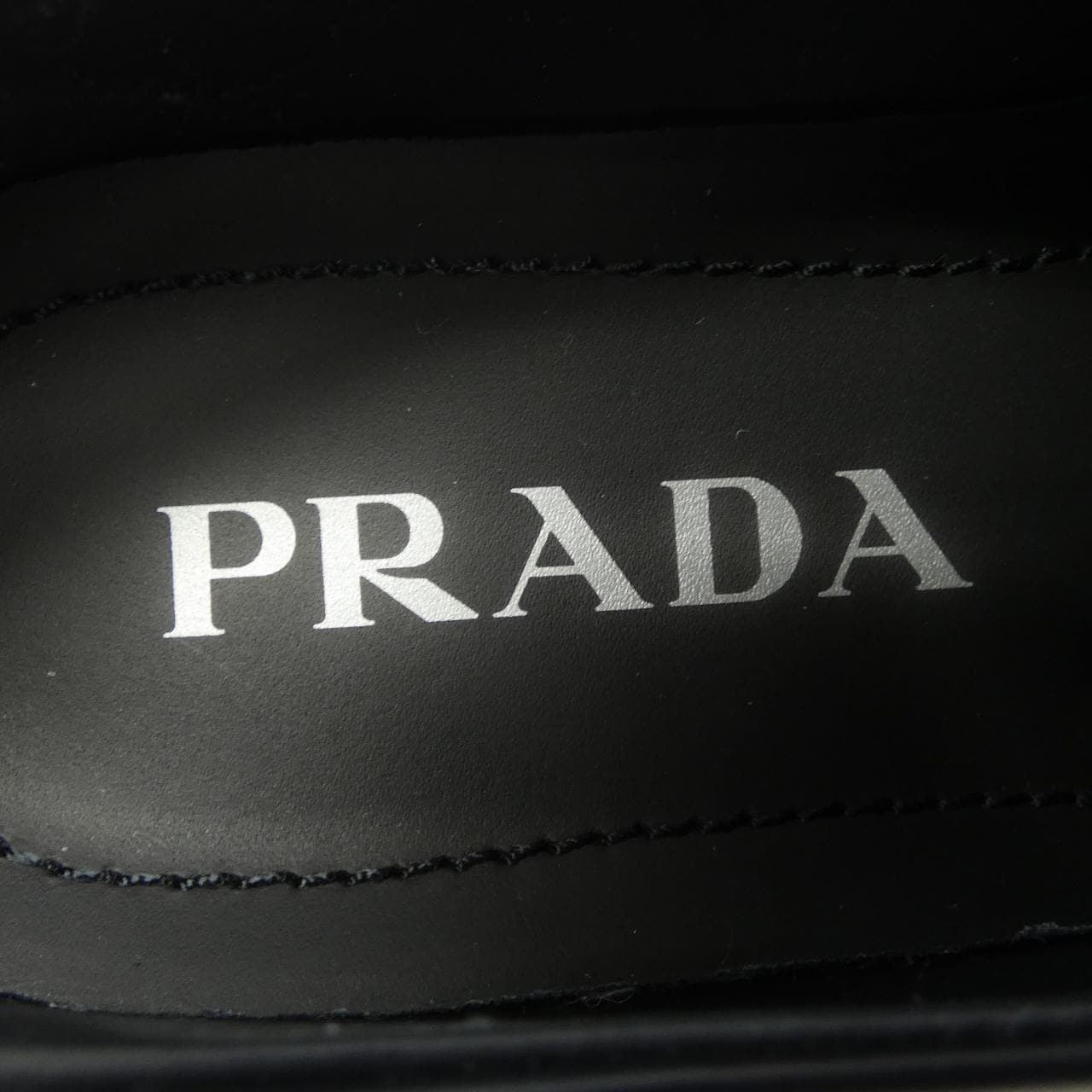 プラダ PRADA モノリス ローファー トライアングルロゴ 1D649M シューズ