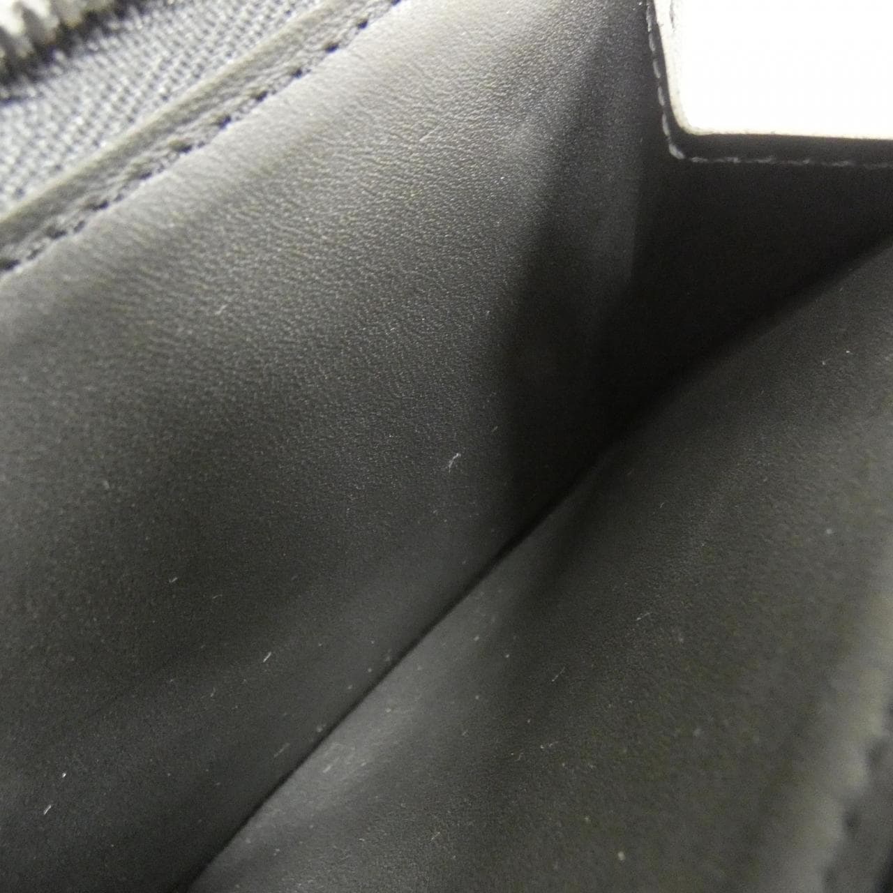 ルイヴィトン LVアエログラム ポルトフォイユ パイロット M81740 財布