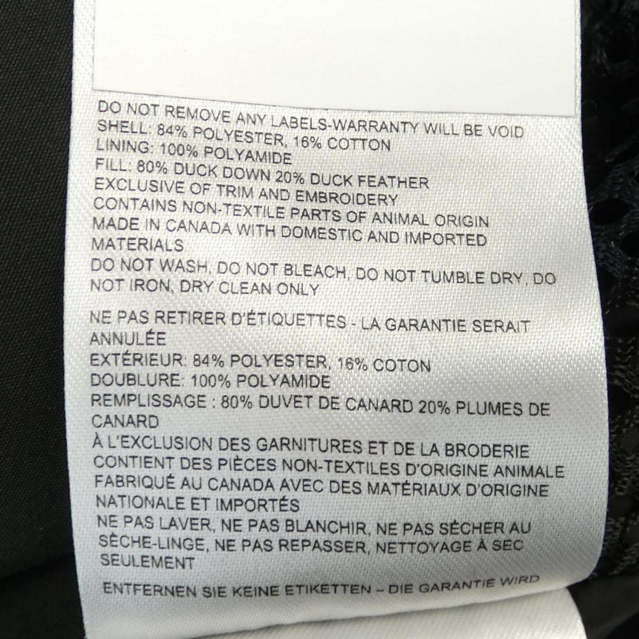 加拿大鹅CANADA GOOSE羽绒服