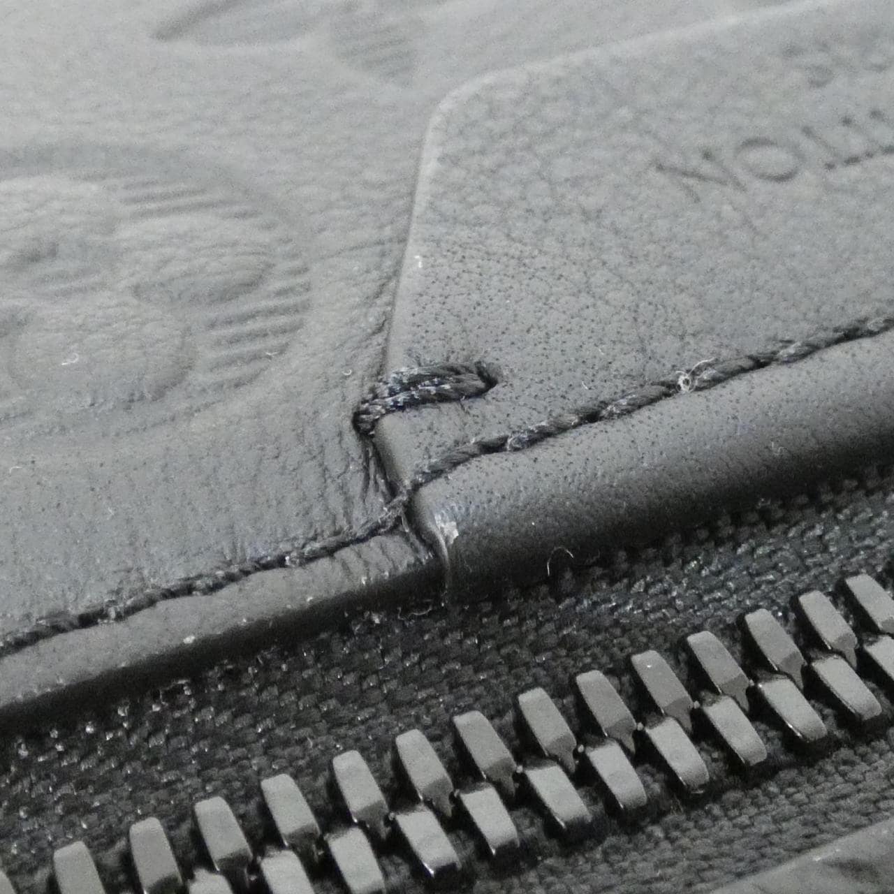 ルイヴィトン モノグラム シャドウ ディスカバリー バックパック PM M46553 リュックサック