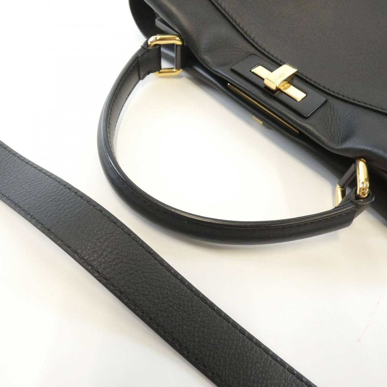 フェンディ ピーカブー 8BN290 3ZN バッグ