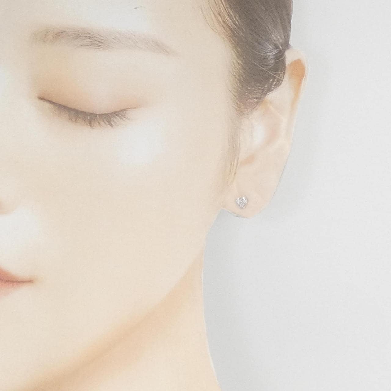 K18WG ハート ダイヤモンド ピアス 0.04CT