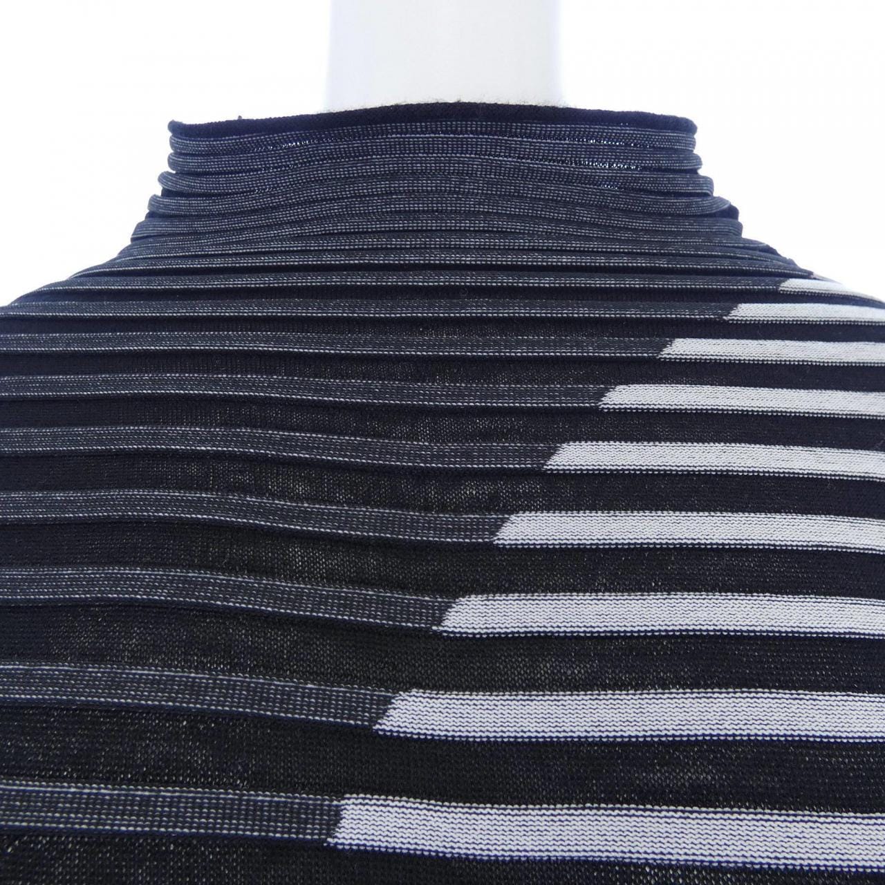 イッセイミヤケ ISSEY MIYAKE IM23KH278 ワンピース