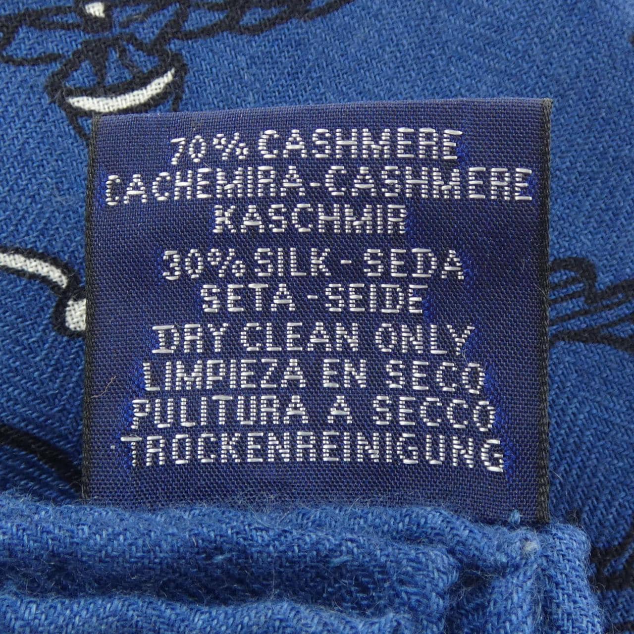 エルメス HERMES TATOUAGES MARINS BANDANA H243374S カレジェアン140 ショール