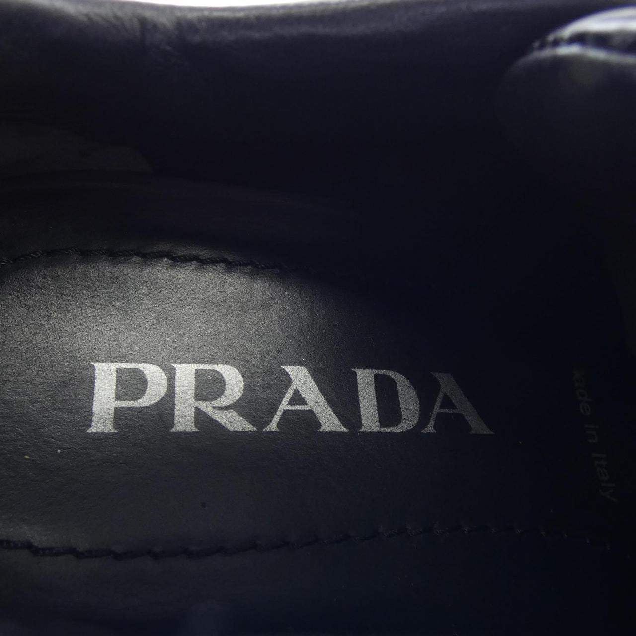 プラダ PRADA スニーカー