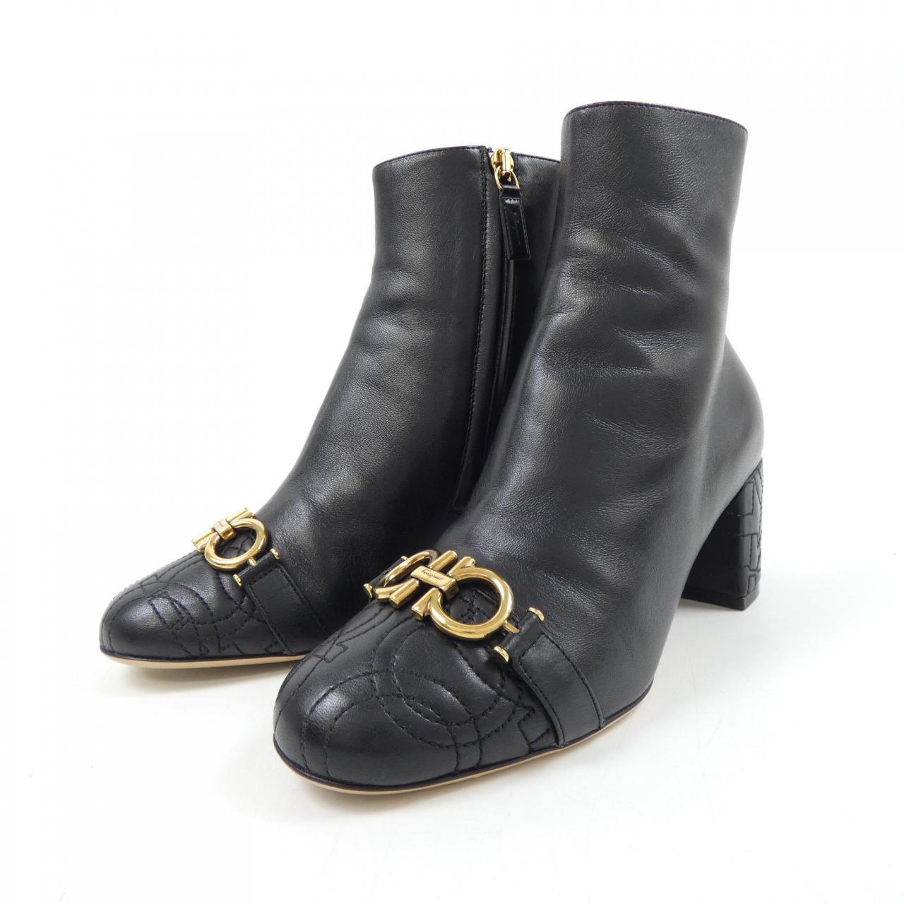 サルヴァトーレフェラガモ SALVATORE FERRAGAMO ブーツ