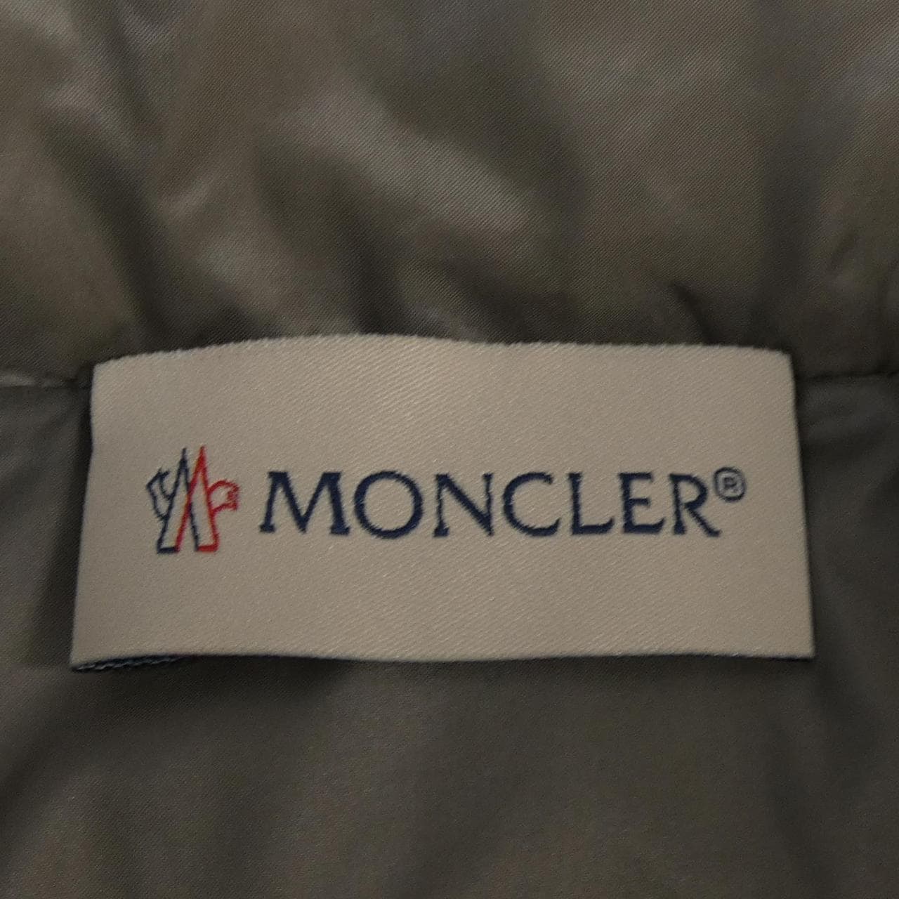 モンクレール MONCLER 20939B00030 ダウンジャケット