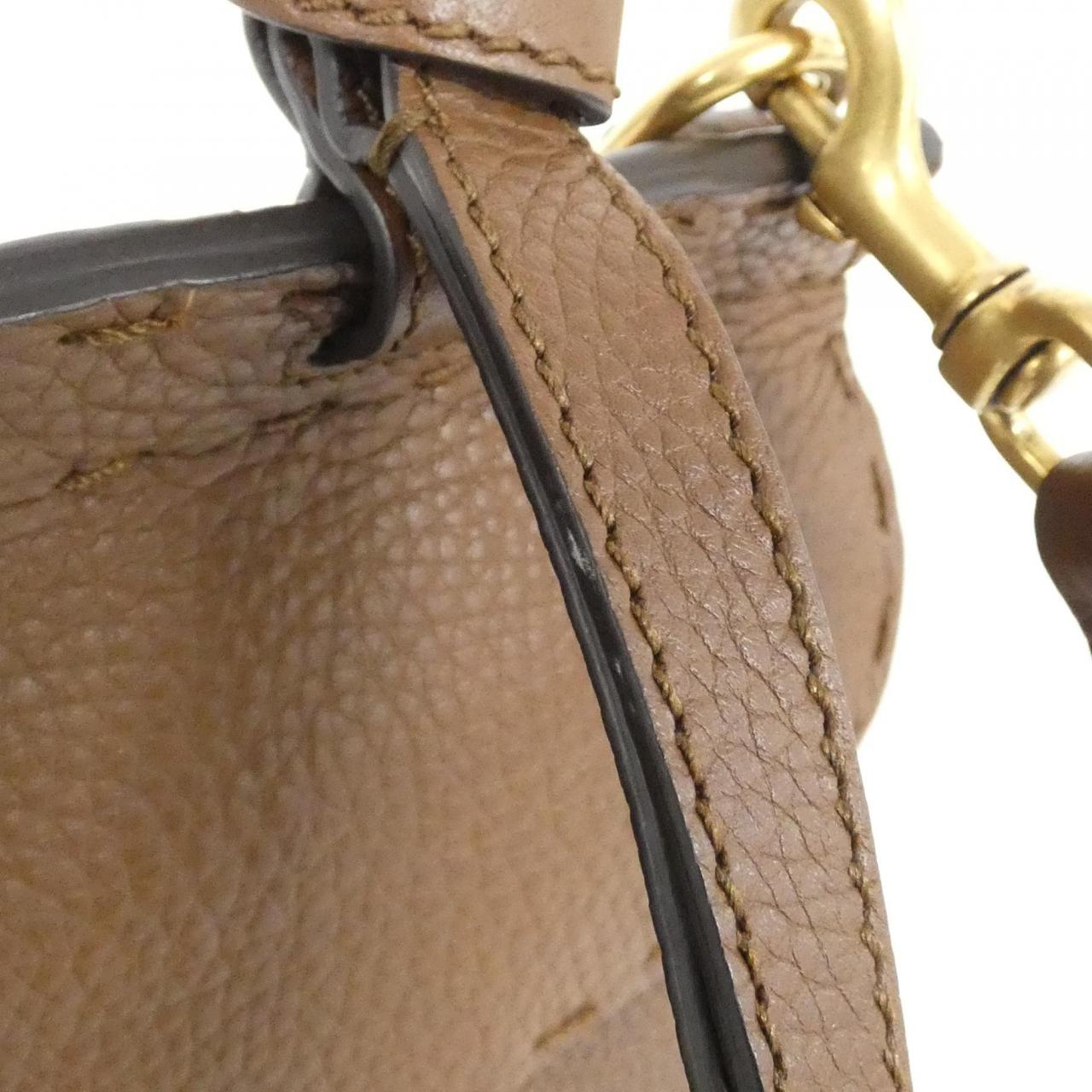 グッチ GG MARMONT 442622 A7M0T バッグ