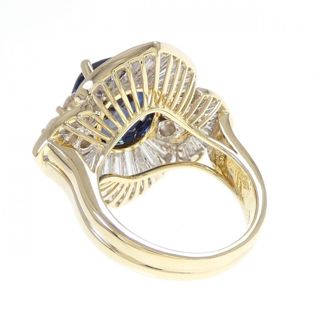 750YG/750WG サファイヤ リング 7.50CT