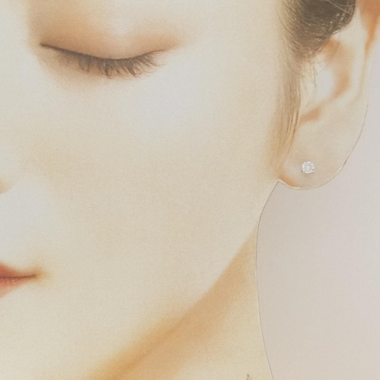 PT900 ソリティア ダイヤモンド ピアス 0.31CT