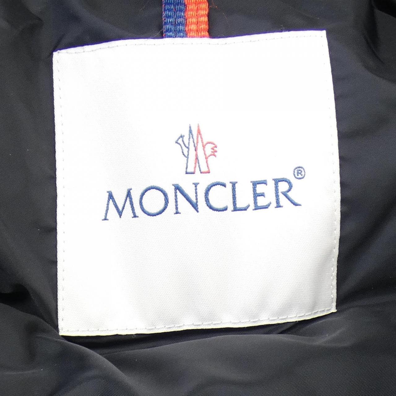 モンクレール MONCLER ダウンジャケット