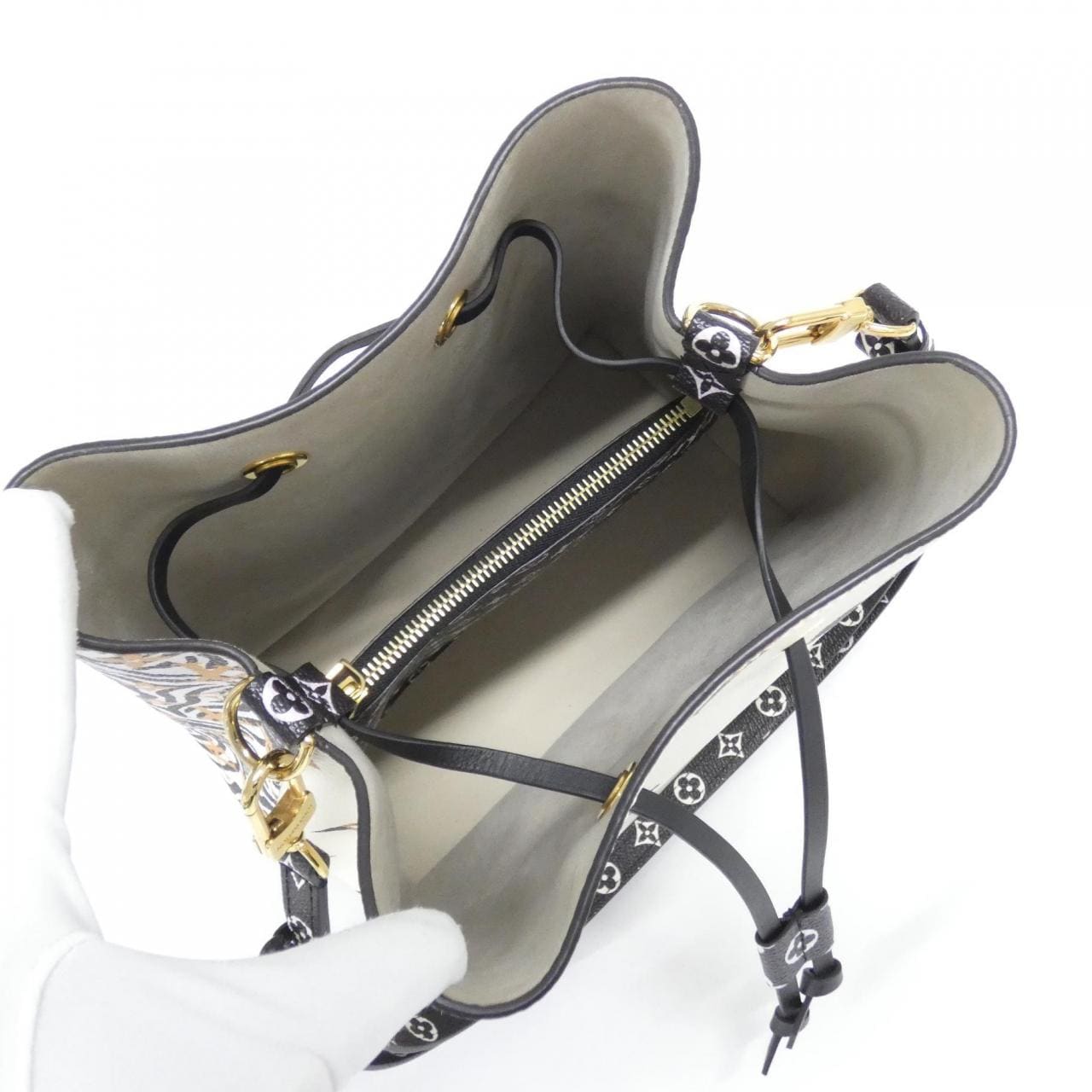 ルイヴィトン ジャイアント モノグラム ジャングル ネオ ノエ M44679 ショルダーバッグ