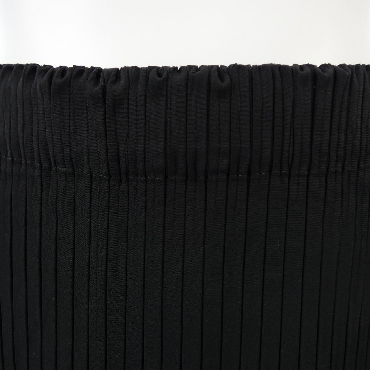 イッセイミヤケ ISSEY MIYAKE IM81FG6169 スカート