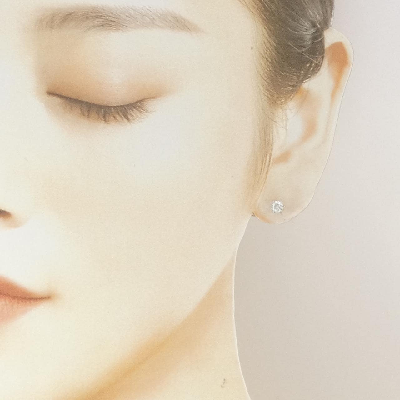 PT900 ソリティア ダイヤモンド ピアス