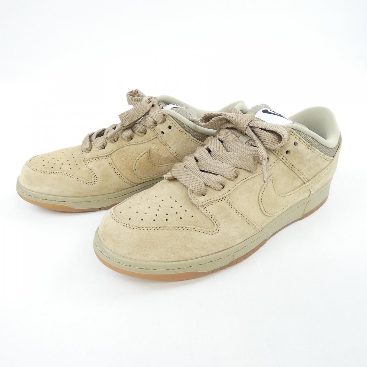 ナイキ NIKE HJ0367-200 スニーカー